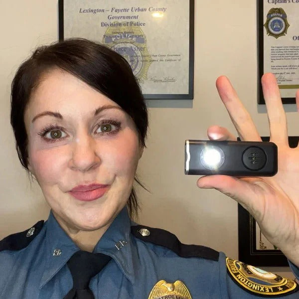 Grace A., policière